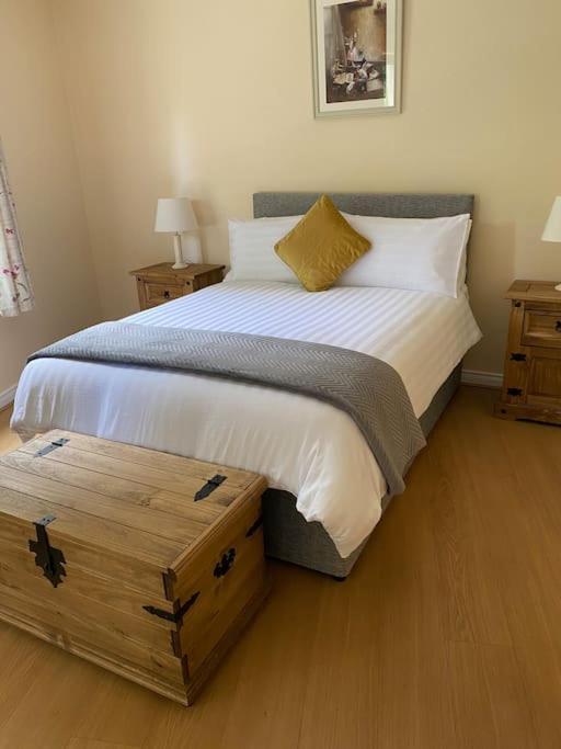 Glengesh Court. Ardara Town Centre. 아파트 외부 사진