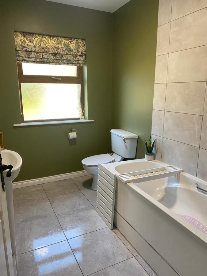 Glengesh Court. Ardara Town Centre. 아파트 외부 사진