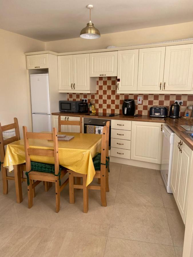 Glengesh Court. Ardara Town Centre. 아파트 외부 사진